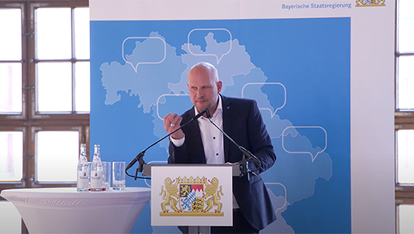 Impulsvortrag von Bezirksheimatpfleger Christoph Lang „Bayerische Vielfalt in Stadt & Land“